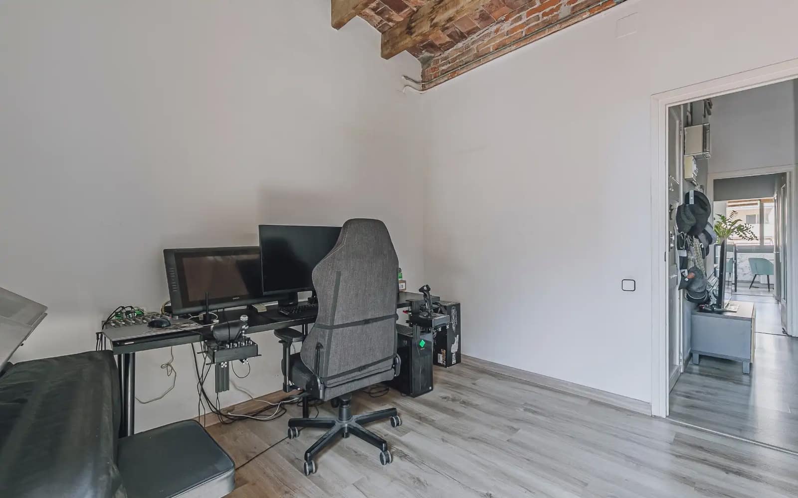 2 soveværelse Lejlighed til salg i Barcelona by - € 350.000 (Ref: 9793671)