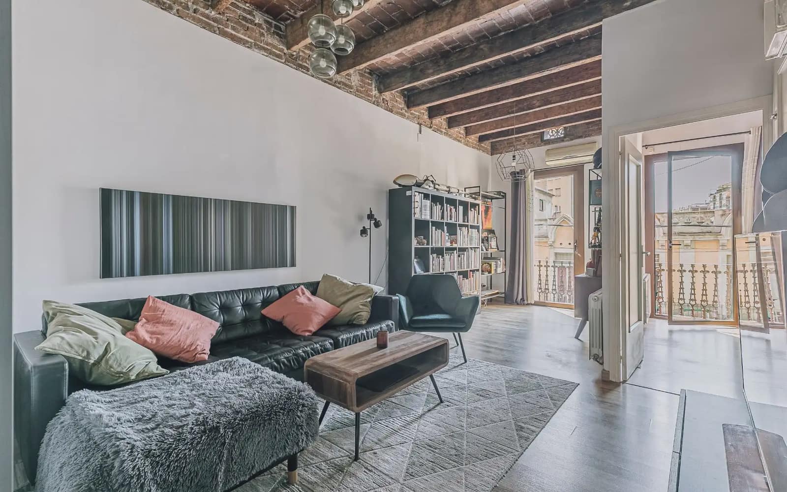 2 soveværelse Lejlighed til salg i Barcelona by - € 350.000 (Ref: 9793671)