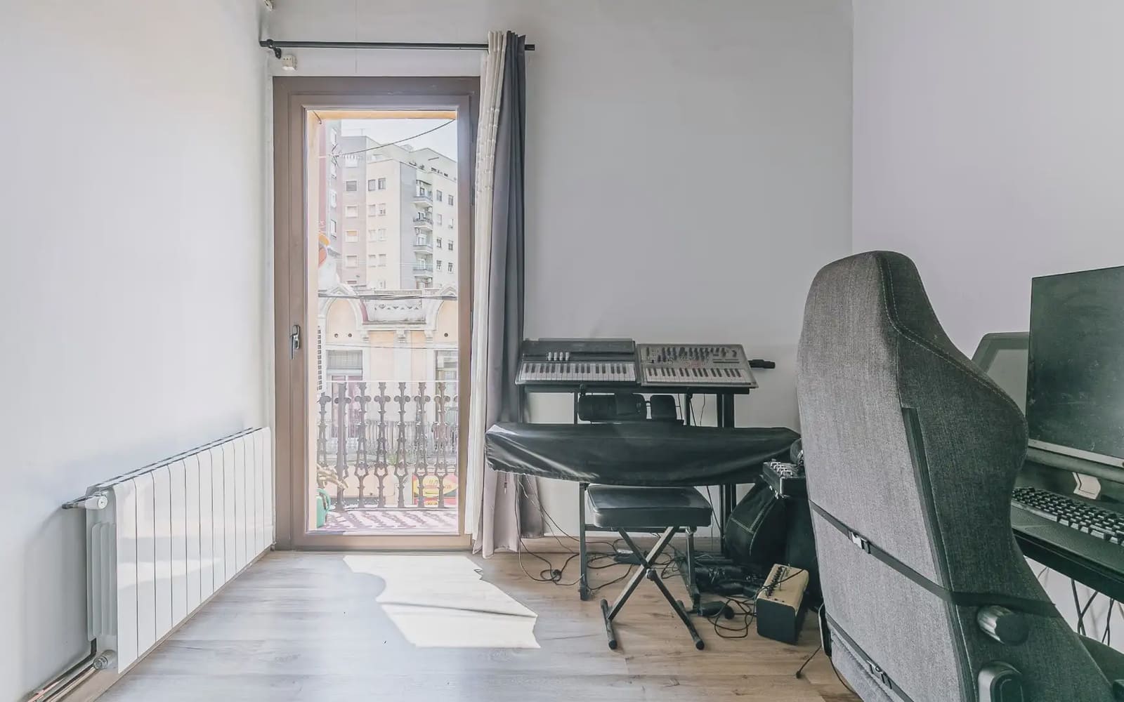 2 soveværelse Lejlighed til salg i Barcelona by - € 350.000 (Ref: 9793671)