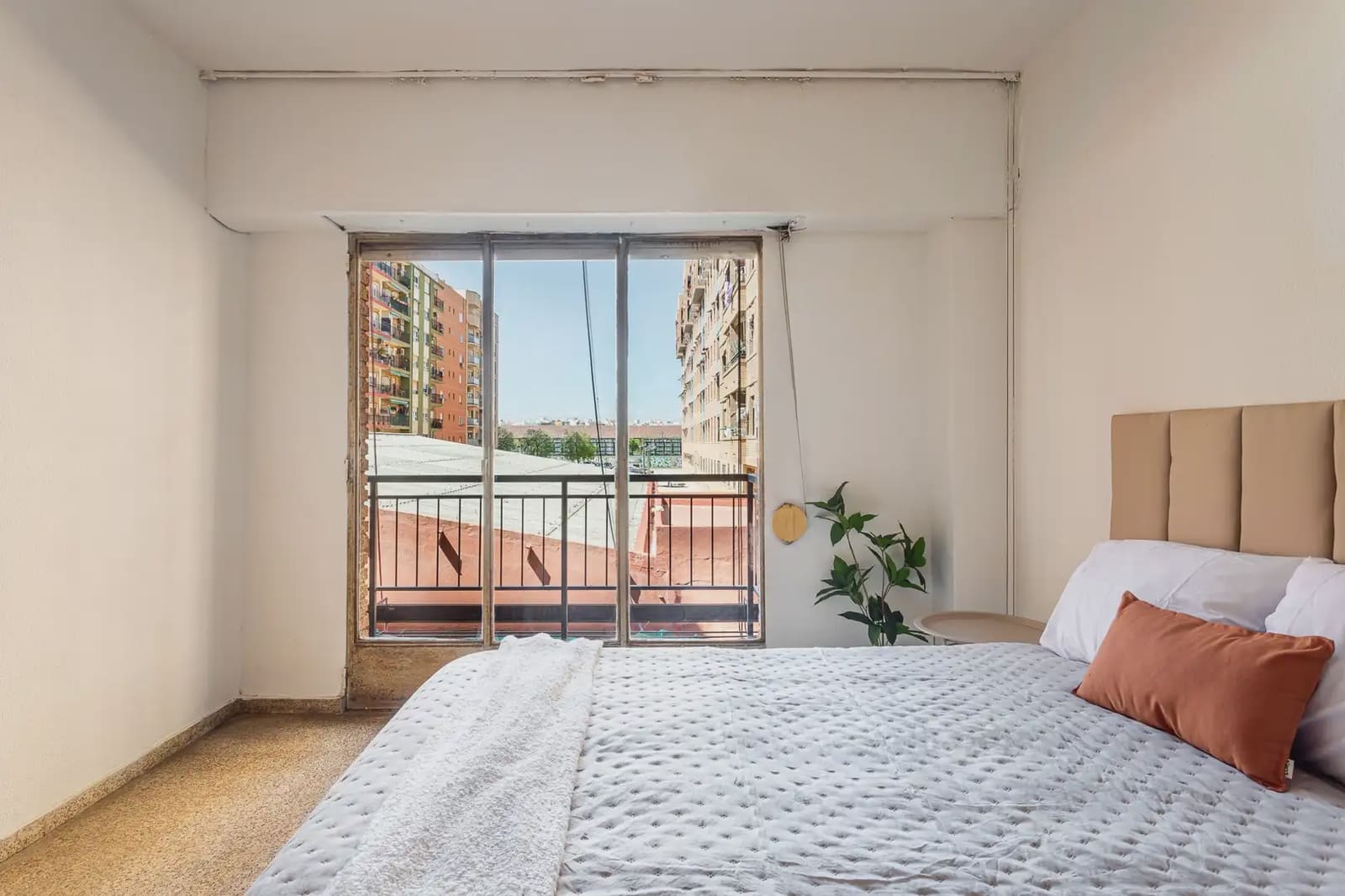 5 sypialnia Mieszkanie na sprzedaż w Miasto Walencja - 298 000 € (Ref: 9793672)