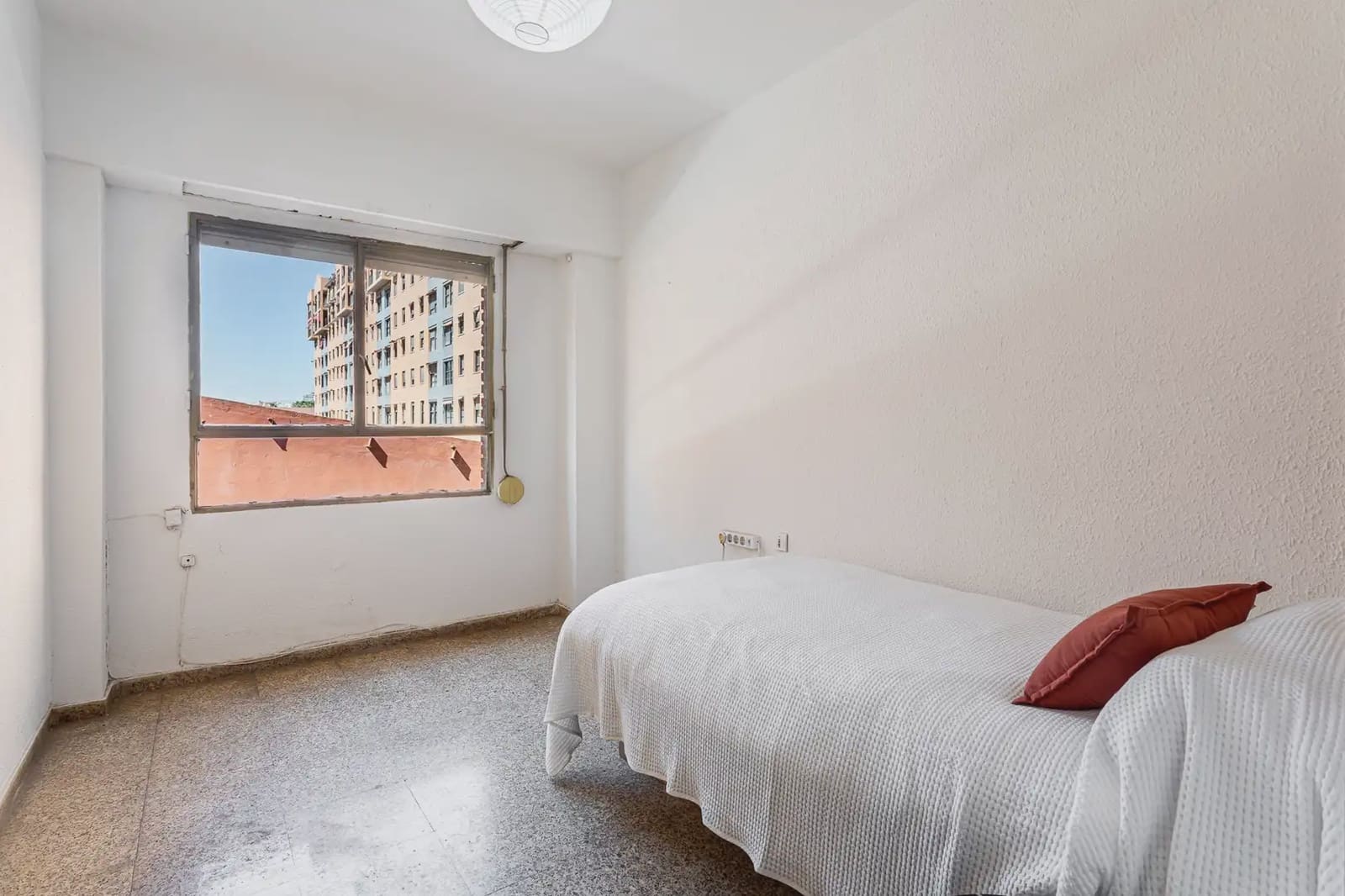 5 sypialnia Mieszkanie na sprzedaż w Miasto Walencja - 298 000 € (Ref: 9793672)