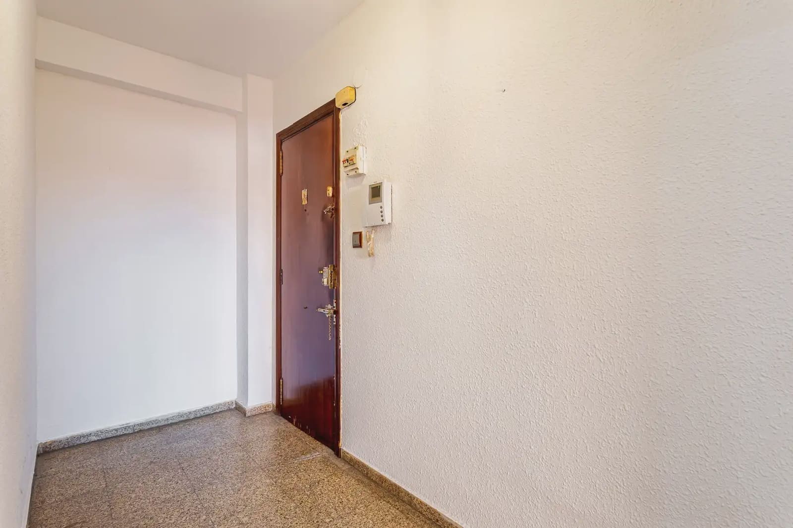 5 sypialnia Mieszkanie na sprzedaż w Miasto Walencja - 298 000 € (Ref: 9793672)