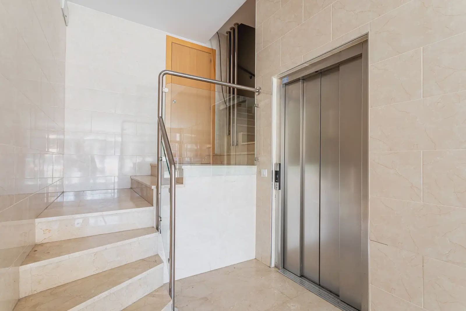 5 sypialnia Mieszkanie na sprzedaż w Miasto Walencja - 298 000 € (Ref: 9793672)