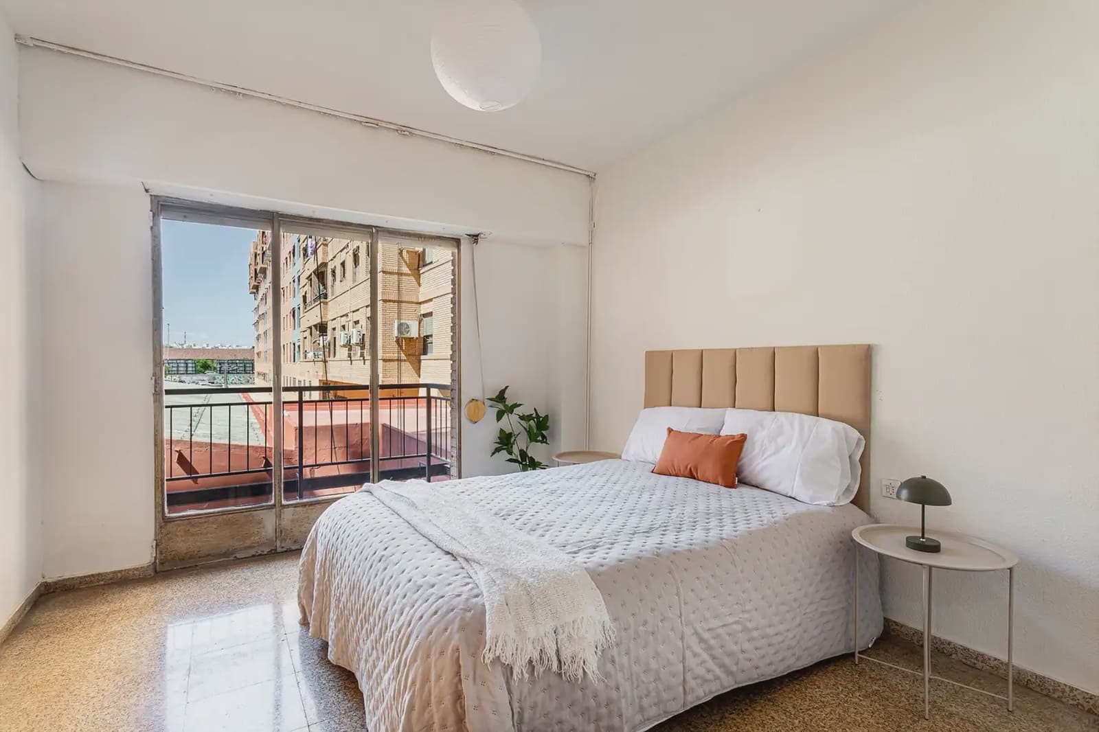 5 sypialnia Mieszkanie na sprzedaż w Miasto Walencja - 298 000 € (Ref: 9793672)