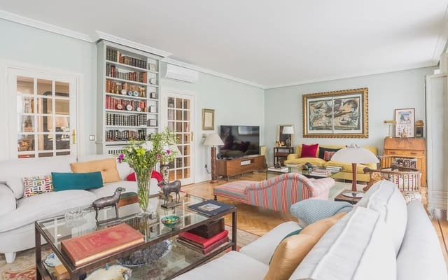 4 makuuhuone Asunto myytävänä paikassa Argüelles, Madrid kaupunki - 1 950 000 € (Ref: 9797997)