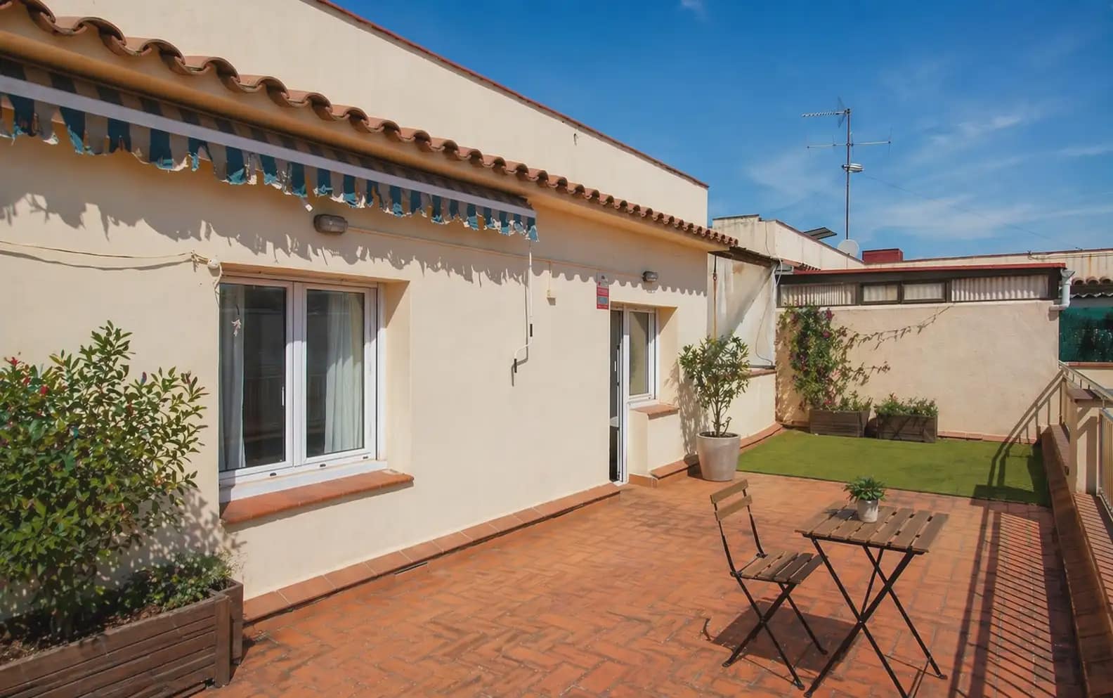 Ático de 3 habitaciones en Barcelona ciudad en venta con garaje - 590.000 € (Ref: 9798000)