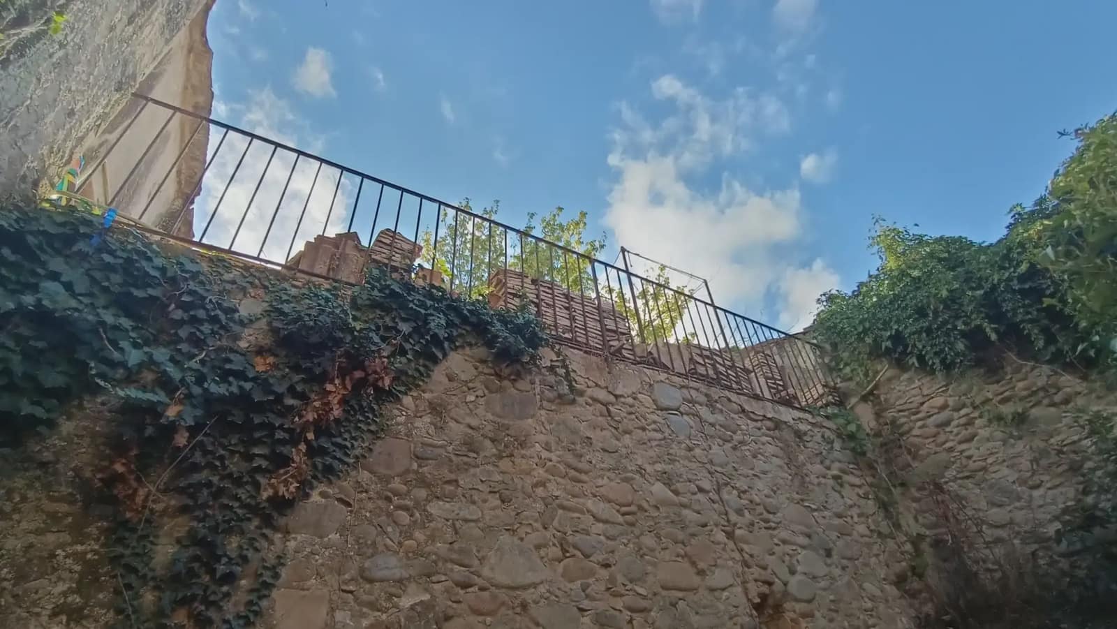 5 sypialnia Dom na sprzedaż w Salt - 150 000 € (Ref: 9798199)