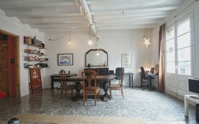 4 chambre Appartement à vendre à El Barri Gòtic, Barcelone ville - 495 000 € (Ref: 9805272)