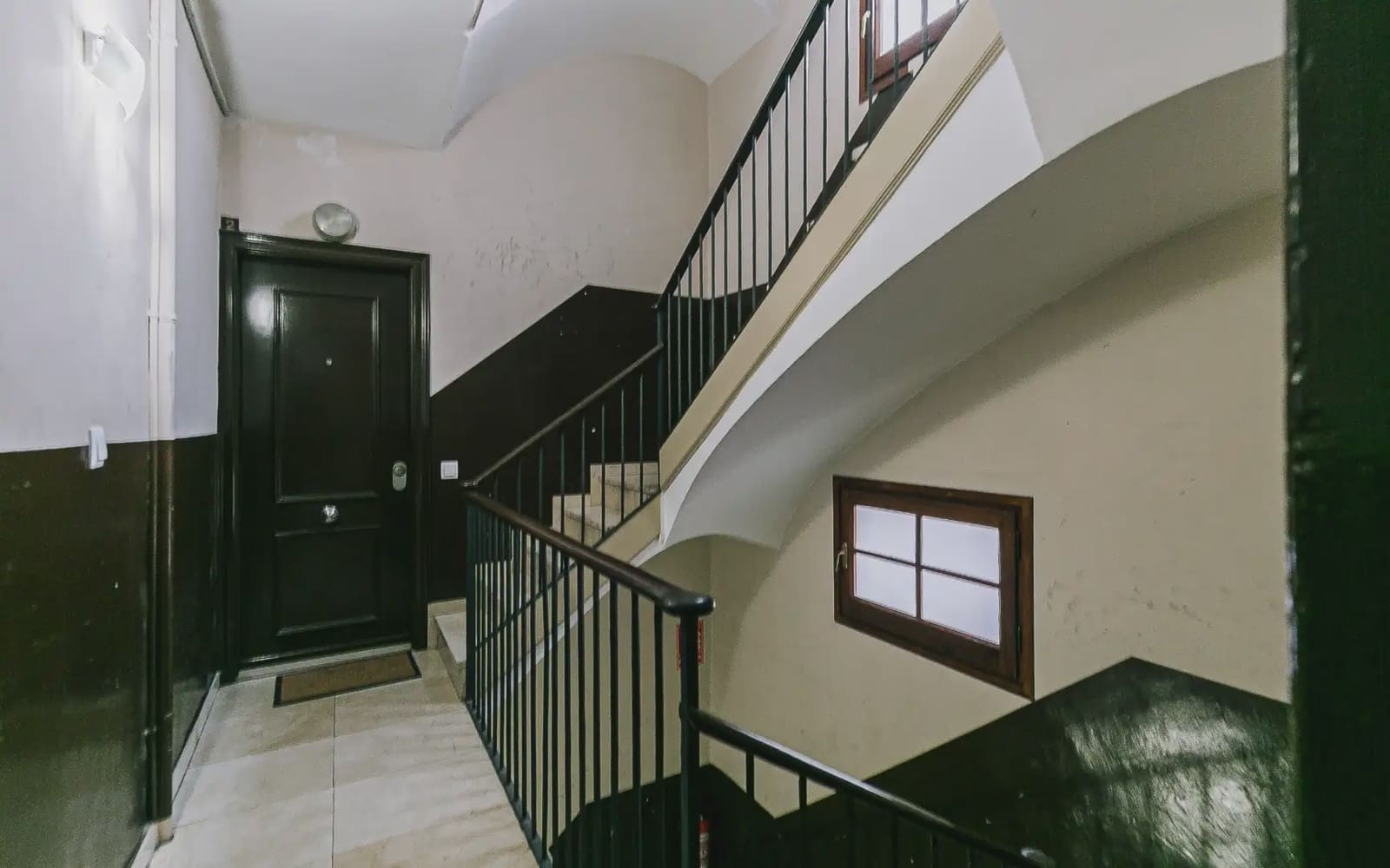 4 quarto Apartamento para venda em Barcelona cidade - 475 000 € (Ref: 9805272)