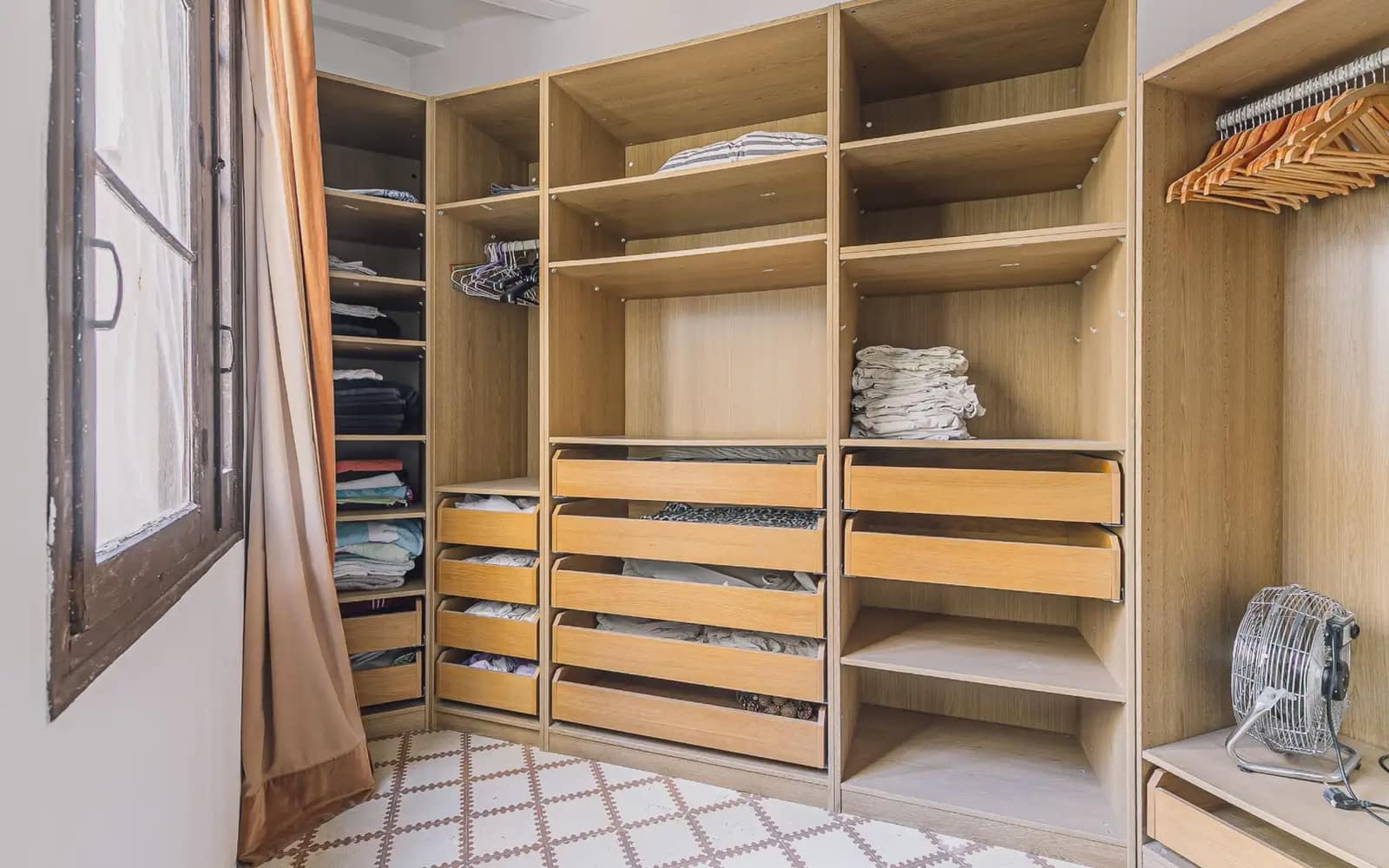 4 quarto Apartamento para venda em Barcelona cidade - 475 000 € (Ref: 9805272)