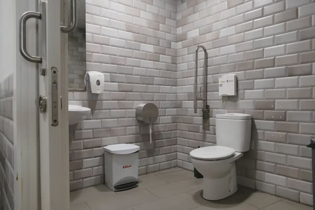 Erhverv til salg i El Parc i La Llacuna del Poblenou, Barcelona by - € 859.000 (Ref: 9808587)