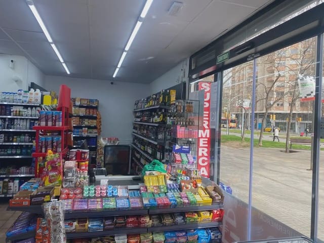 Erhverv til salg i El Parc i La Llacuna del Poblenou, Barcelona by - € 859.000 (Ref: 9808587)