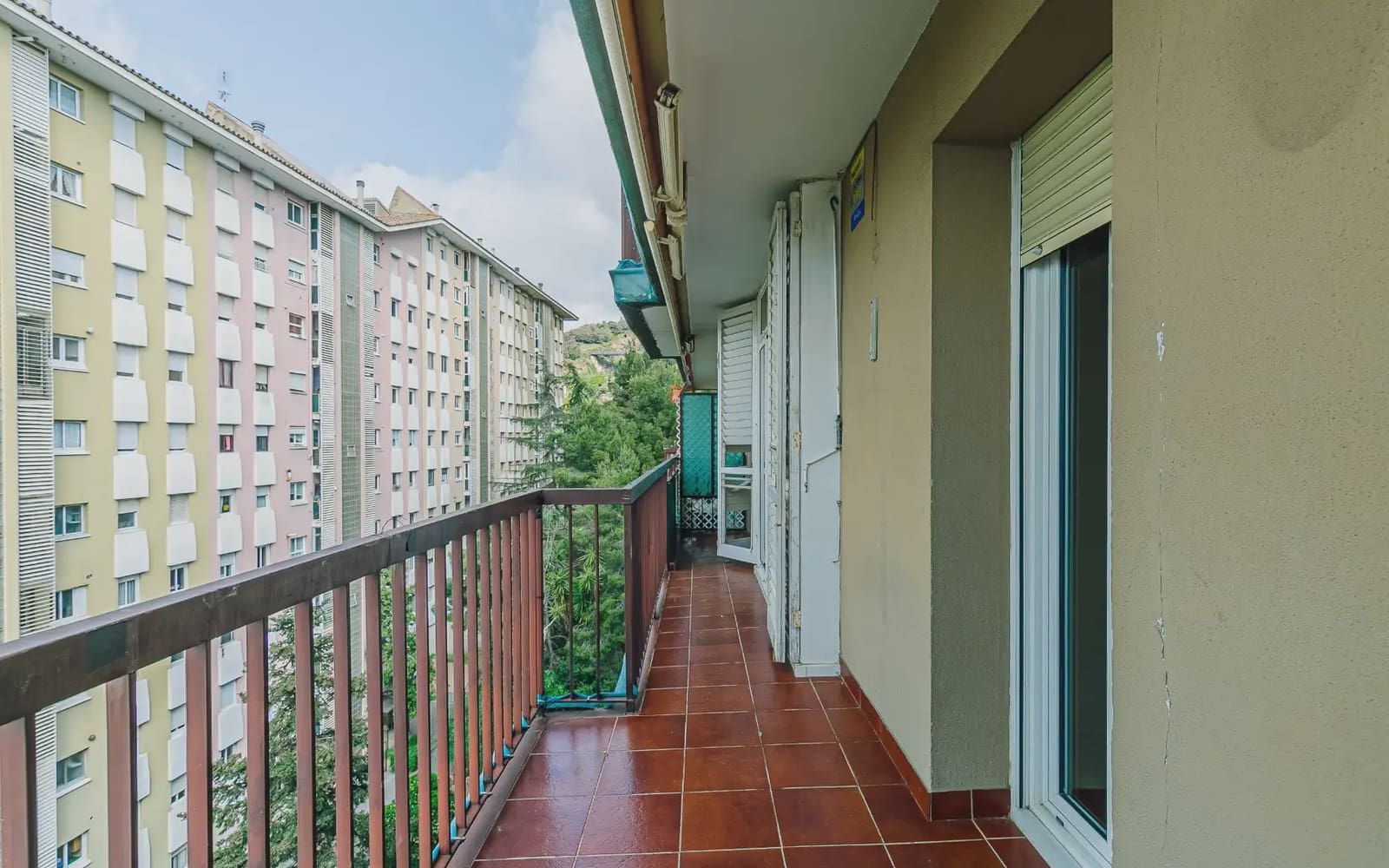 4 Zimmer Wohnung zu verkaufen in Barcelona Stadt mit Garage - 385.000 € (Ref: 9809425)