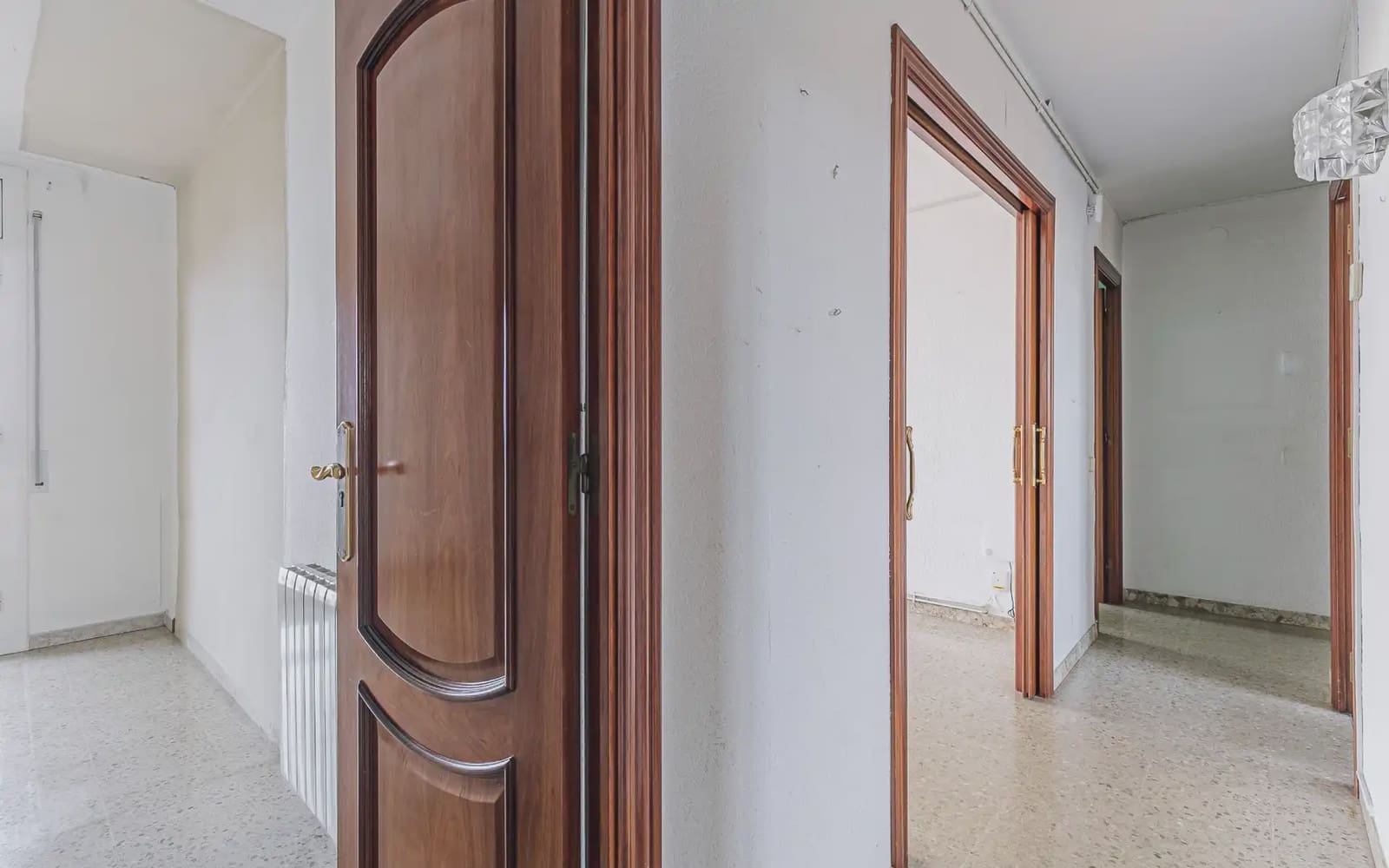 4 Zimmer Wohnung zu verkaufen in Barcelona Stadt mit Garage - 385.000 € (Ref: 9809425)