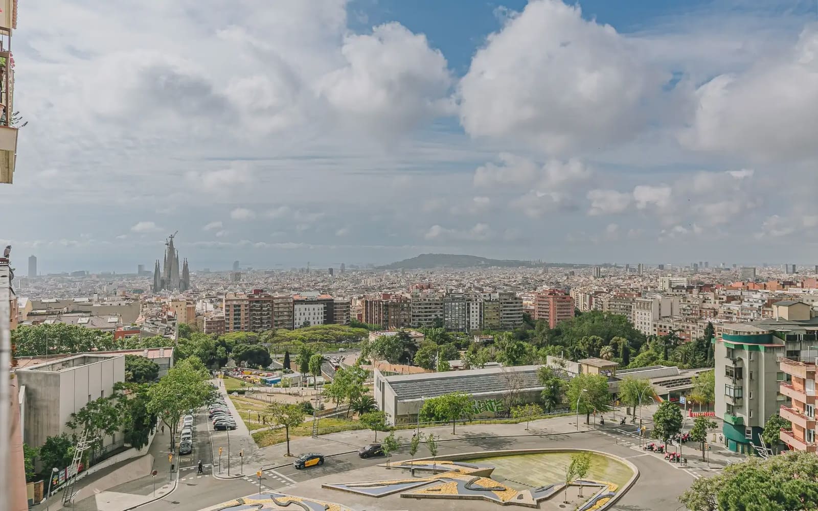 4 Zimmer Wohnung zu verkaufen in Barcelona Stadt mit Garage - 385.000 € (Ref: 9809425)