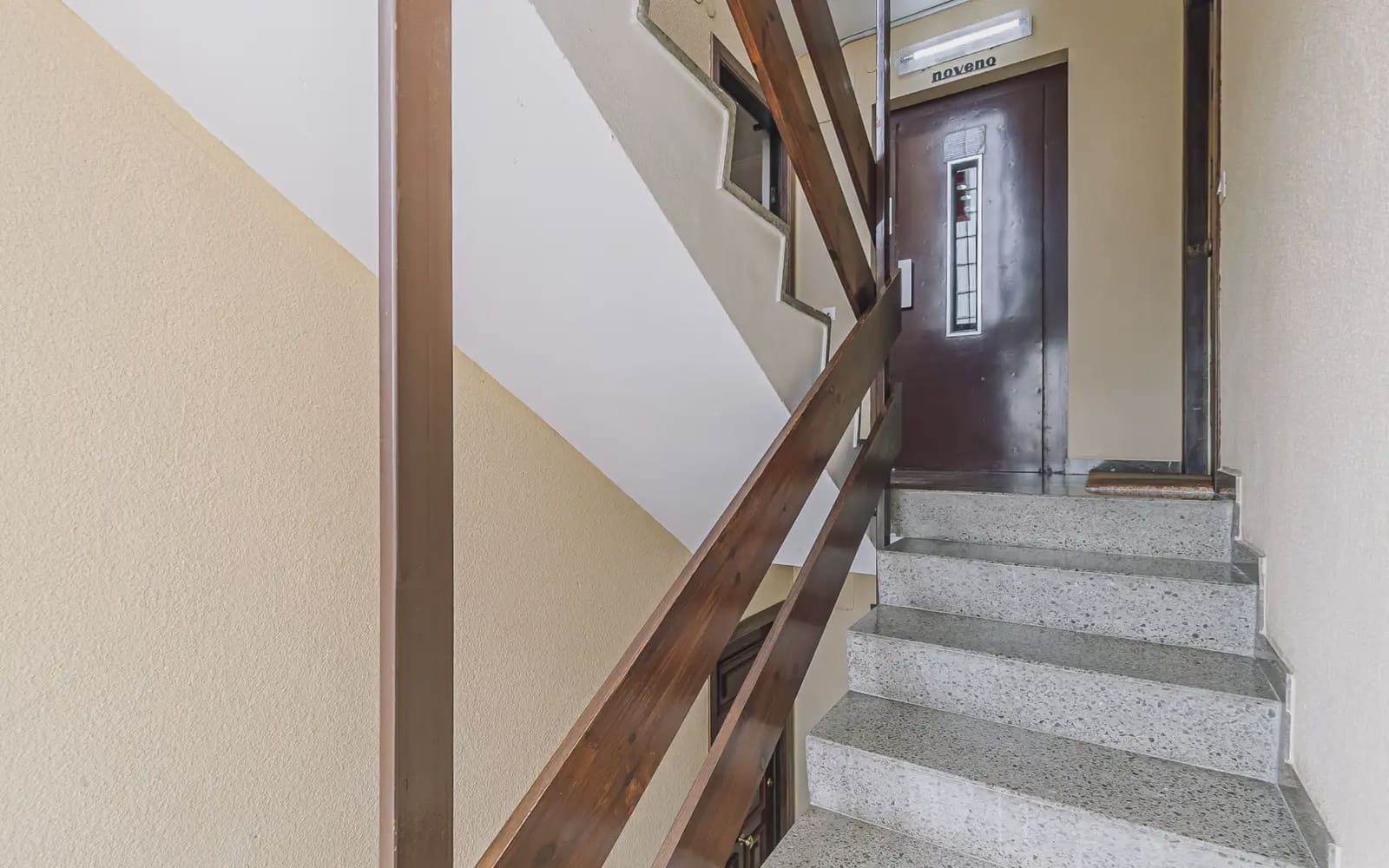 4 Zimmer Wohnung zu verkaufen in Barcelona Stadt mit Garage - 385.000 € (Ref: 9809425)