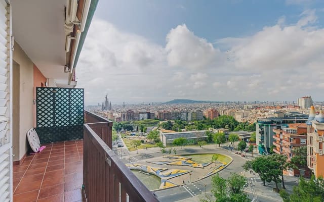 4 Zimmer Wohnung zu verkaufen in Can Baró, Barcelona Stadt mit Garage - 385.000 € (Ref: 9809425)