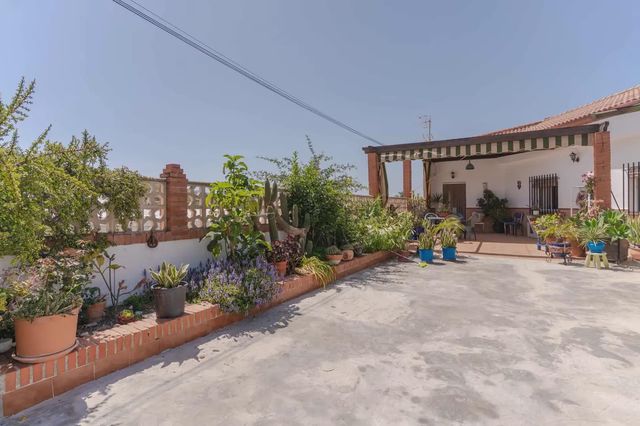 5 soverom Finca/Herregård til salgs i Motril med svømmebasseng garasje - € 410 000 (Ref: 9810418)