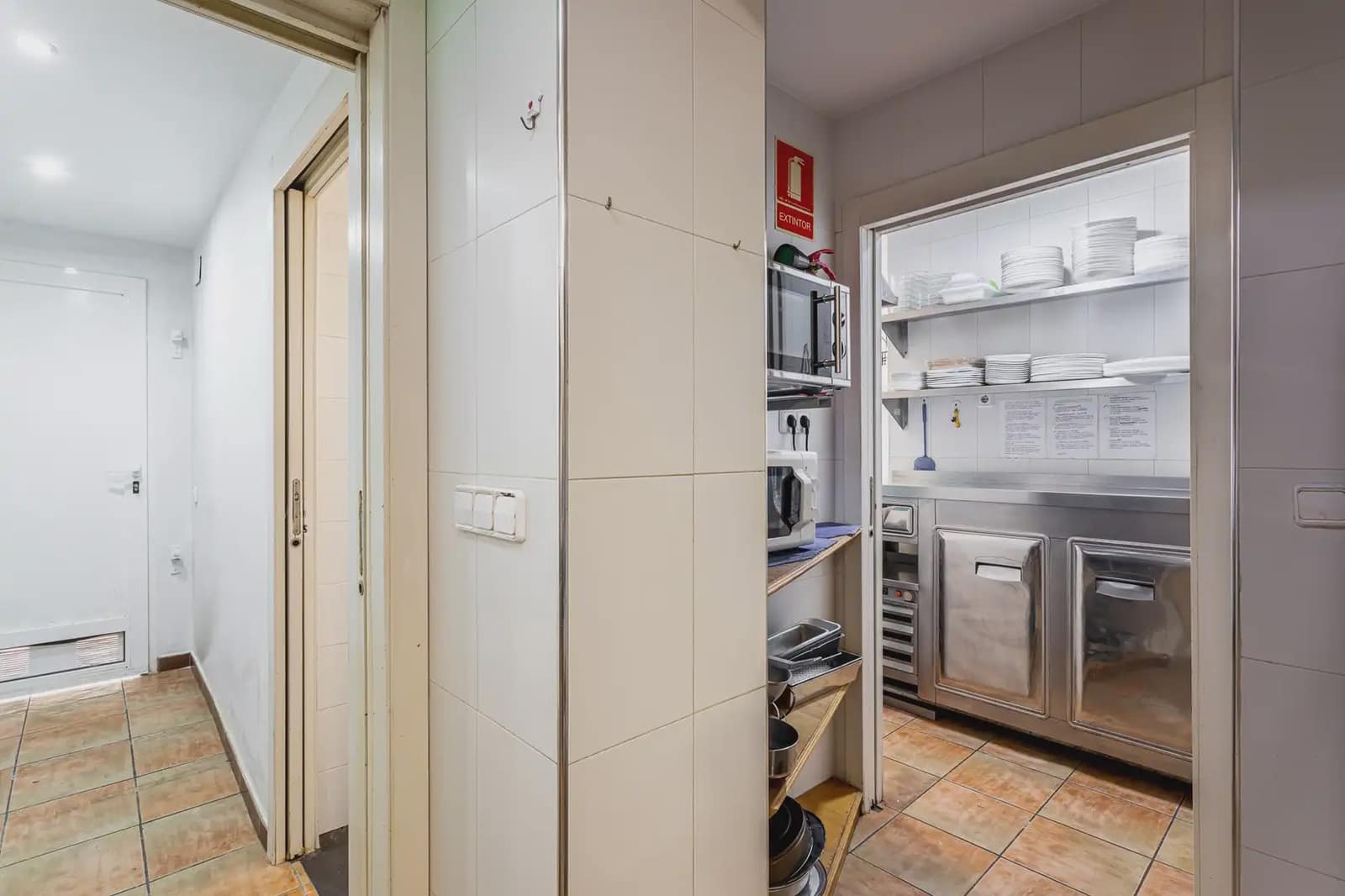 8 bedroom Hotel for sale in Montanejos - € 489,000 (Ref: 9819631)