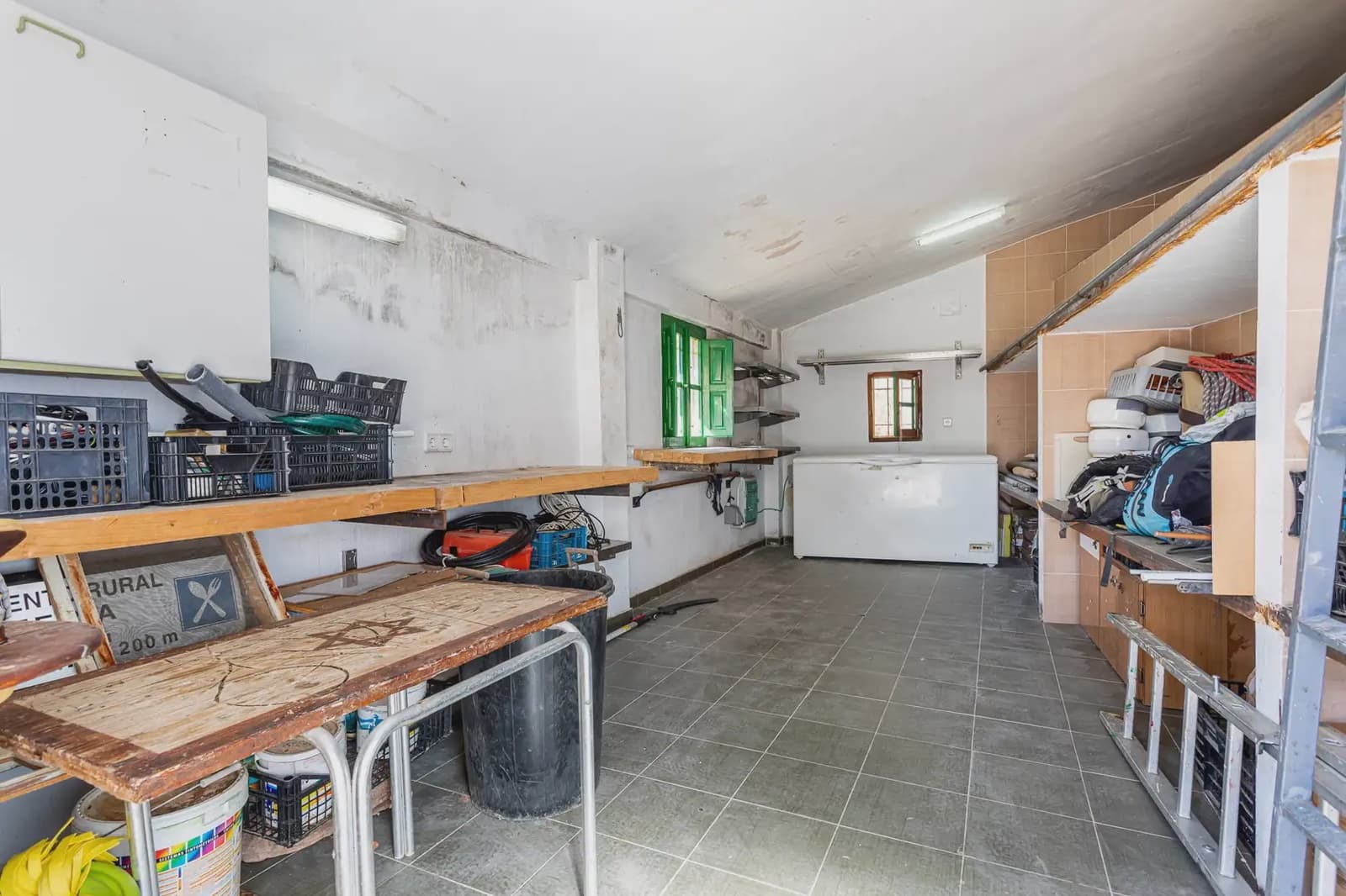 8 bedroom Hotel for sale in Montanejos - € 489,000 (Ref: 9819631)
