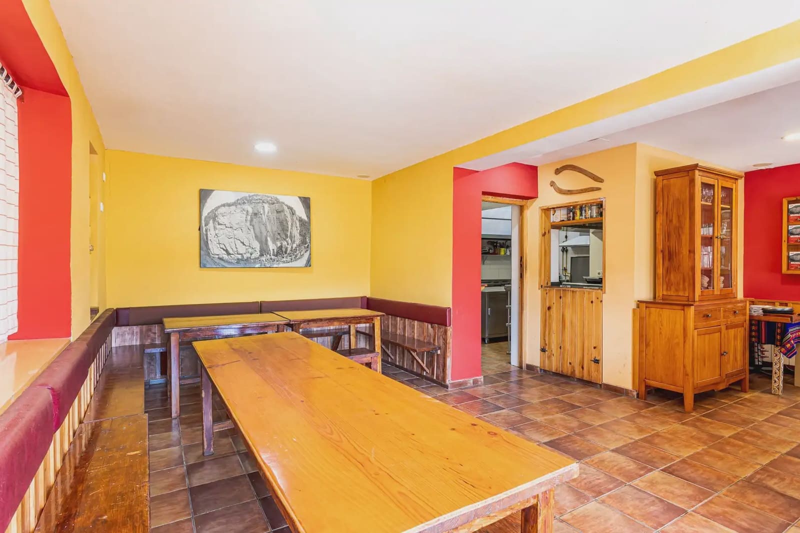 8 bedroom Hotel for sale in Montanejos - € 489,000 (Ref: 9819631)