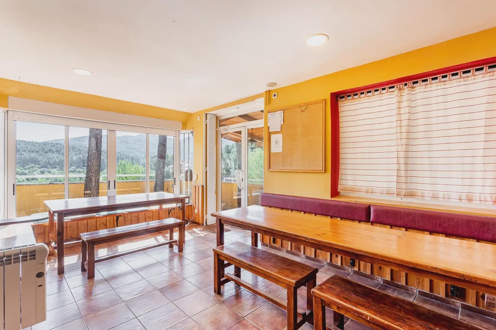 8 bedroom Hotel for sale in Montanejos - € 489,000 (Ref: 9819631)