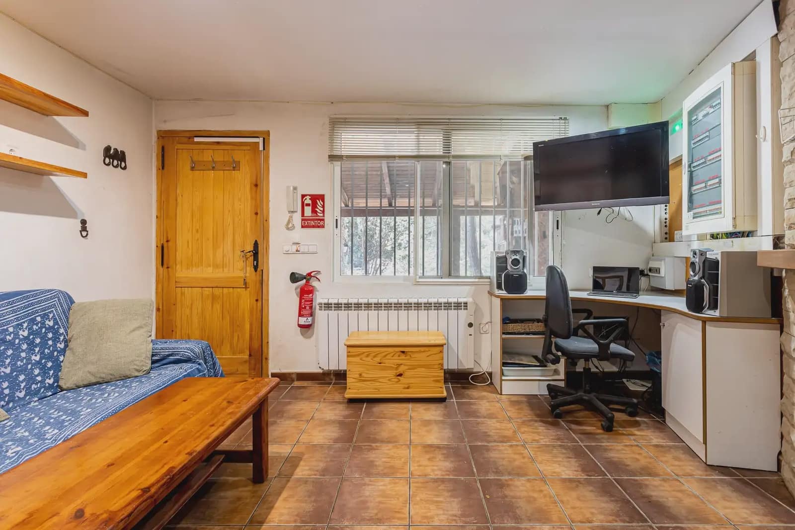 8 bedroom Hotel for sale in Montanejos - € 489,000 (Ref: 9819631)