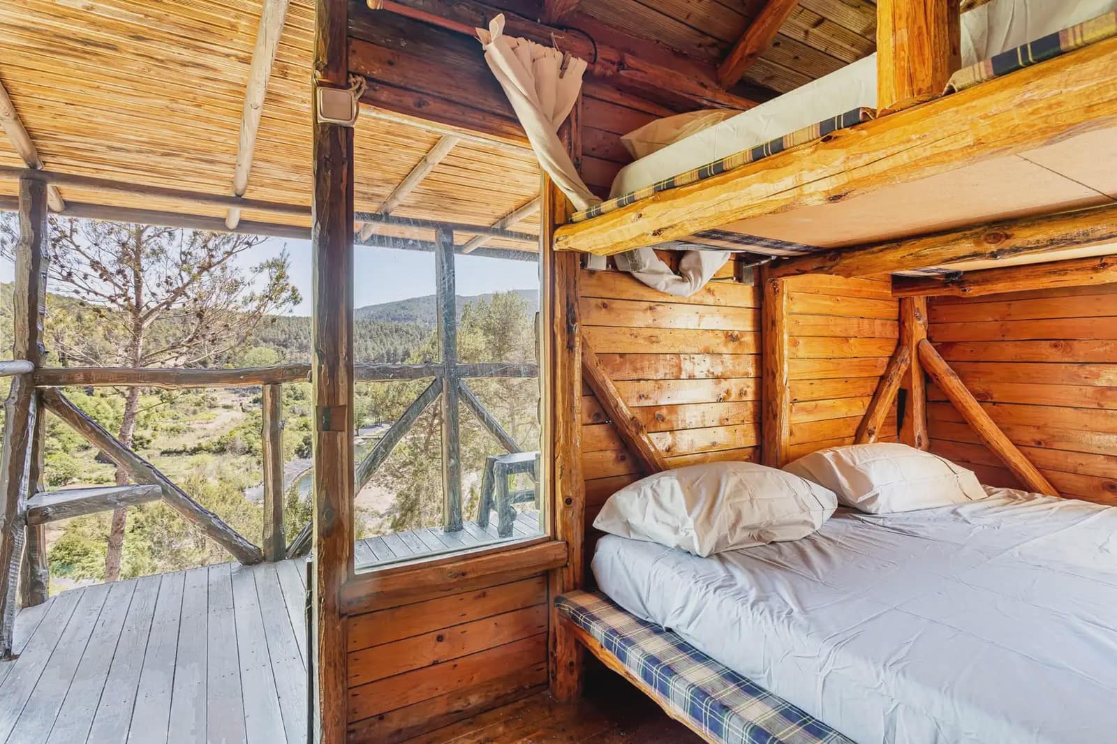 8 bedroom Hotel for sale in Montanejos - € 489,000 (Ref: 9819631)