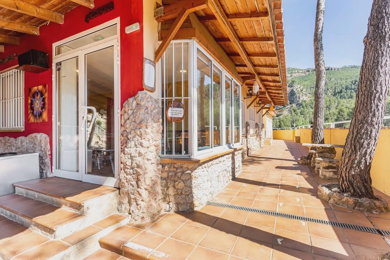 8 bedroom Hotel for sale in Montanejos - € 489,000 (Ref: 9819631)