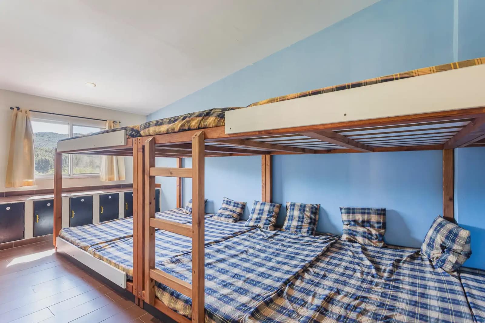 8 bedroom Hotel for sale in Montanejos - € 489,000 (Ref: 9819631)