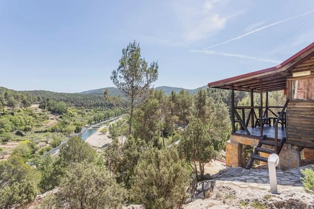 8 bedroom Hotel for sale in Montanejos - € 489,000 (Ref: 9819631)