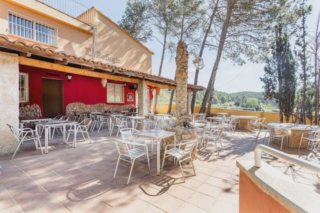 8 bedroom Hotel for sale in Montanejos - € 489,000 (Ref: 9819631)