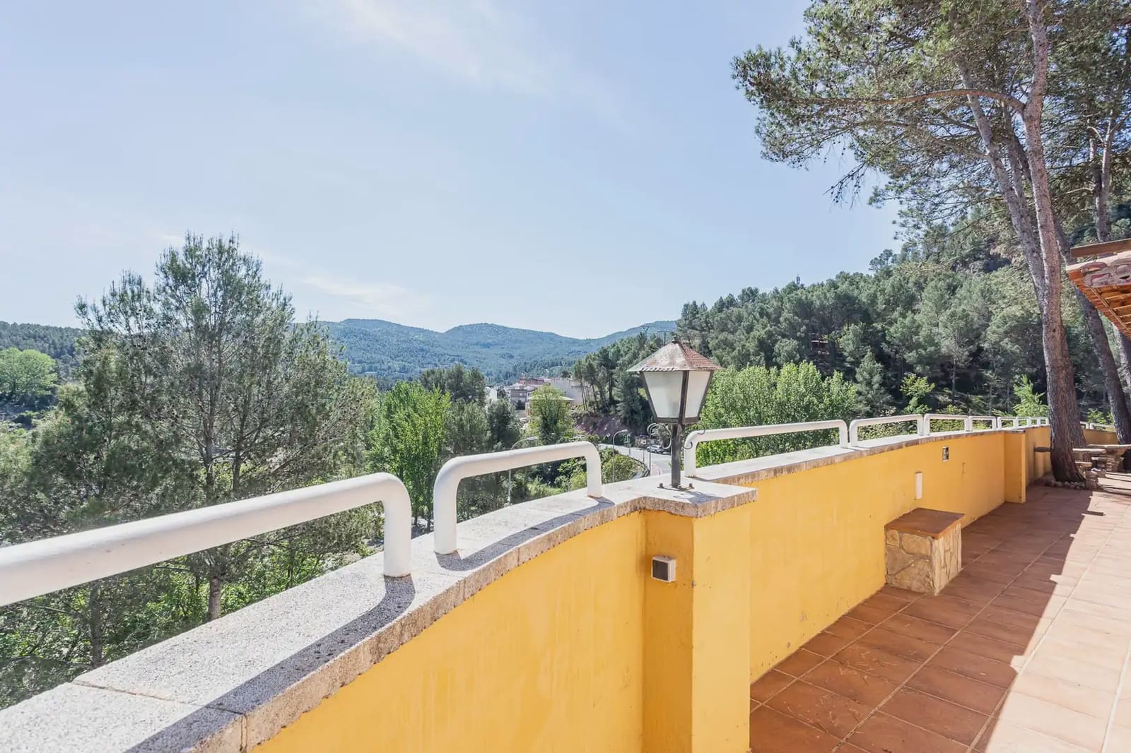 8 bedroom Hotel for sale in Montanejos - € 489,000 (Ref: 9819631)