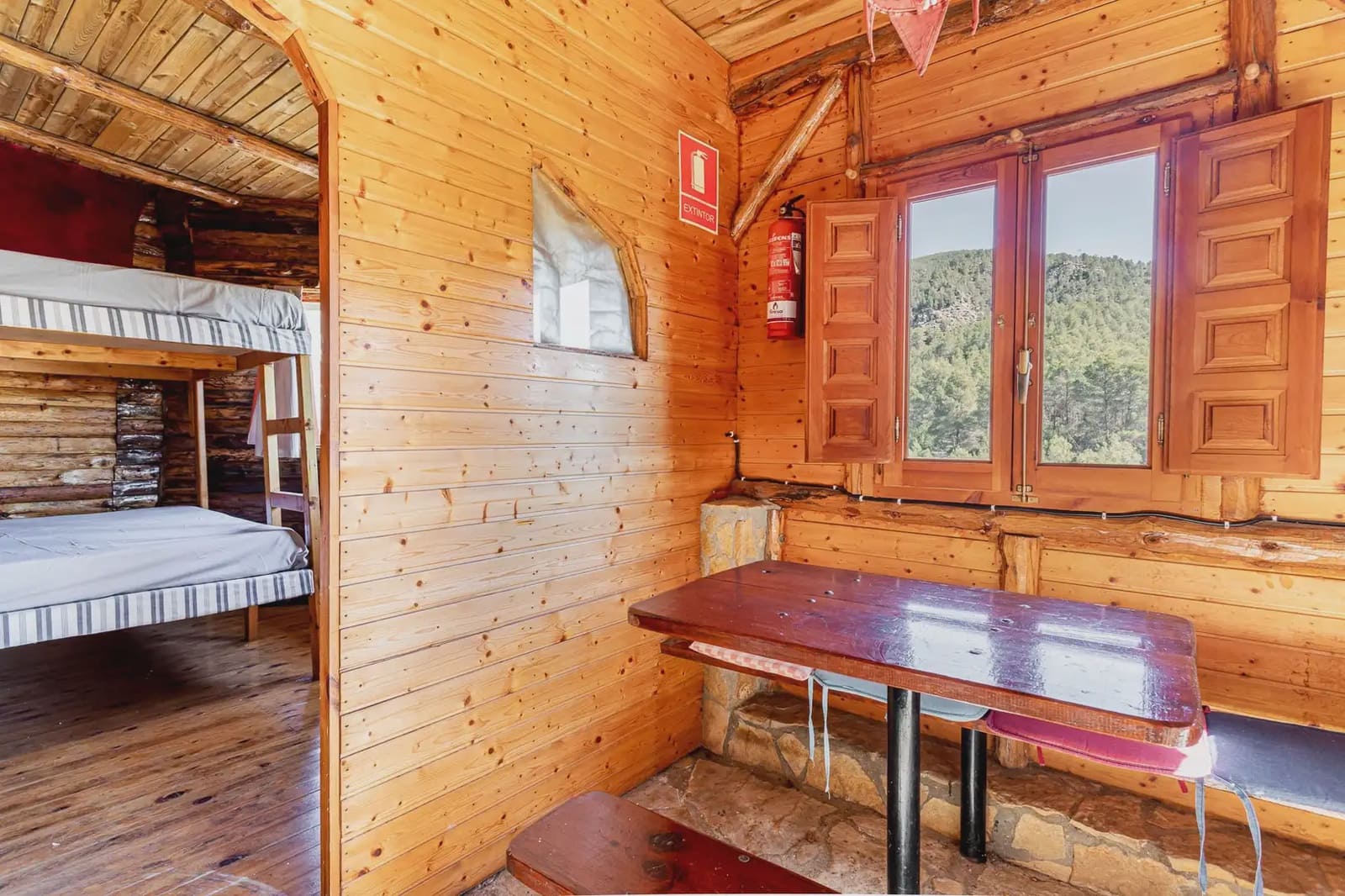 8 bedroom Hotel for sale in Montanejos - € 489,000 (Ref: 9819631)