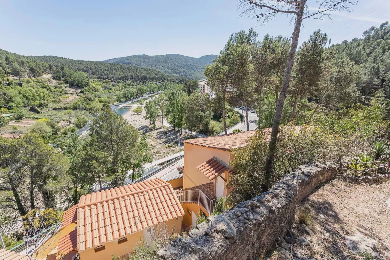 8 bedroom Hotel for sale in Montanejos - € 489,000 (Ref: 9819631)