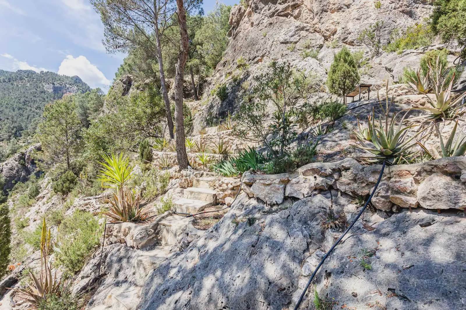 8 bedroom Hotel for sale in Montanejos - € 489,000 (Ref: 9819631)