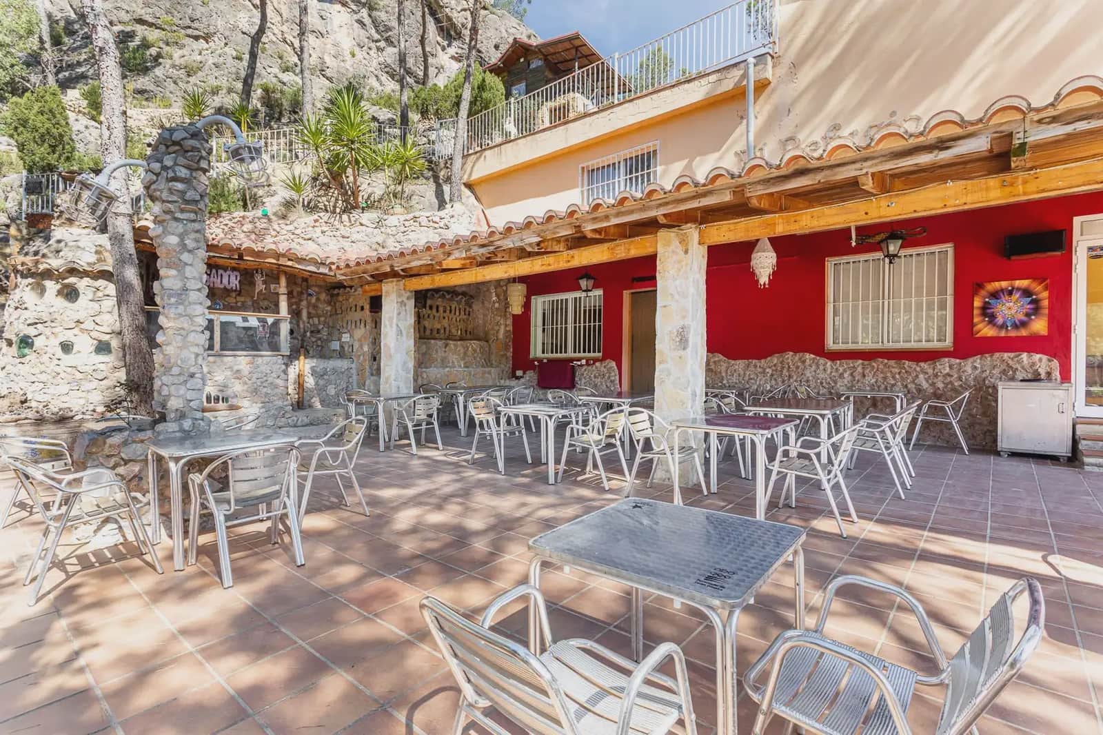 8 bedroom Hotel for sale in Montanejos - € 489,000 (Ref: 9819631)