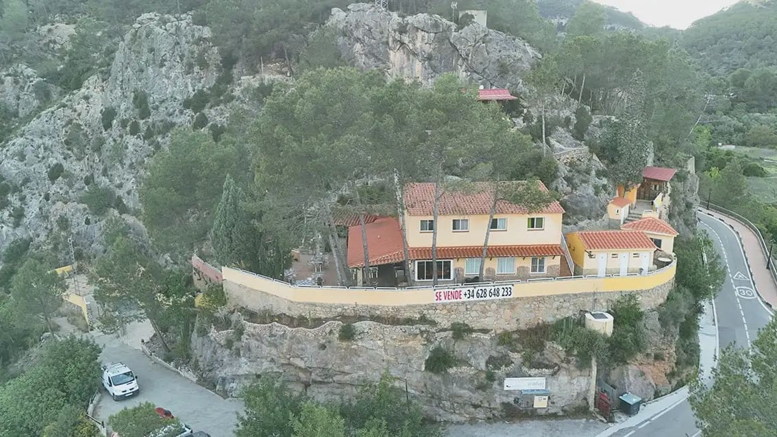 8 bedroom Hotel for sale in Montanejos - € 489,000 (Ref: 9819631)