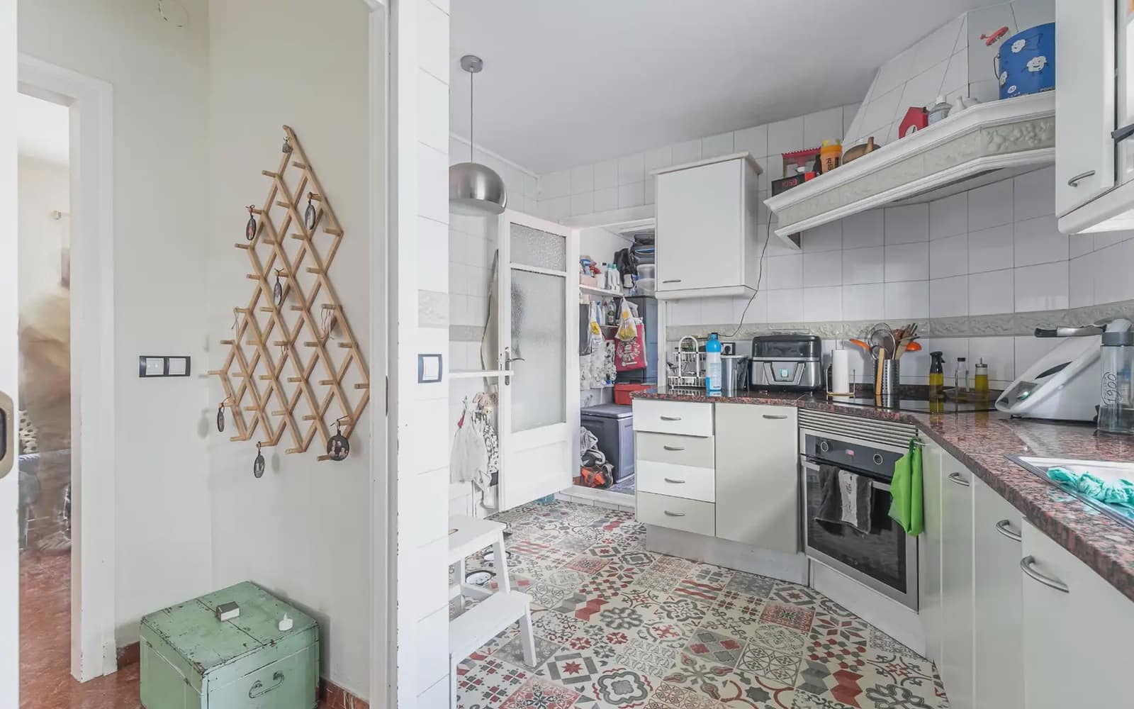 4 bedroom Bungalow for sale in Santa Coloma de Gramenet with garage - € 390,000 (Ref: 9823218)