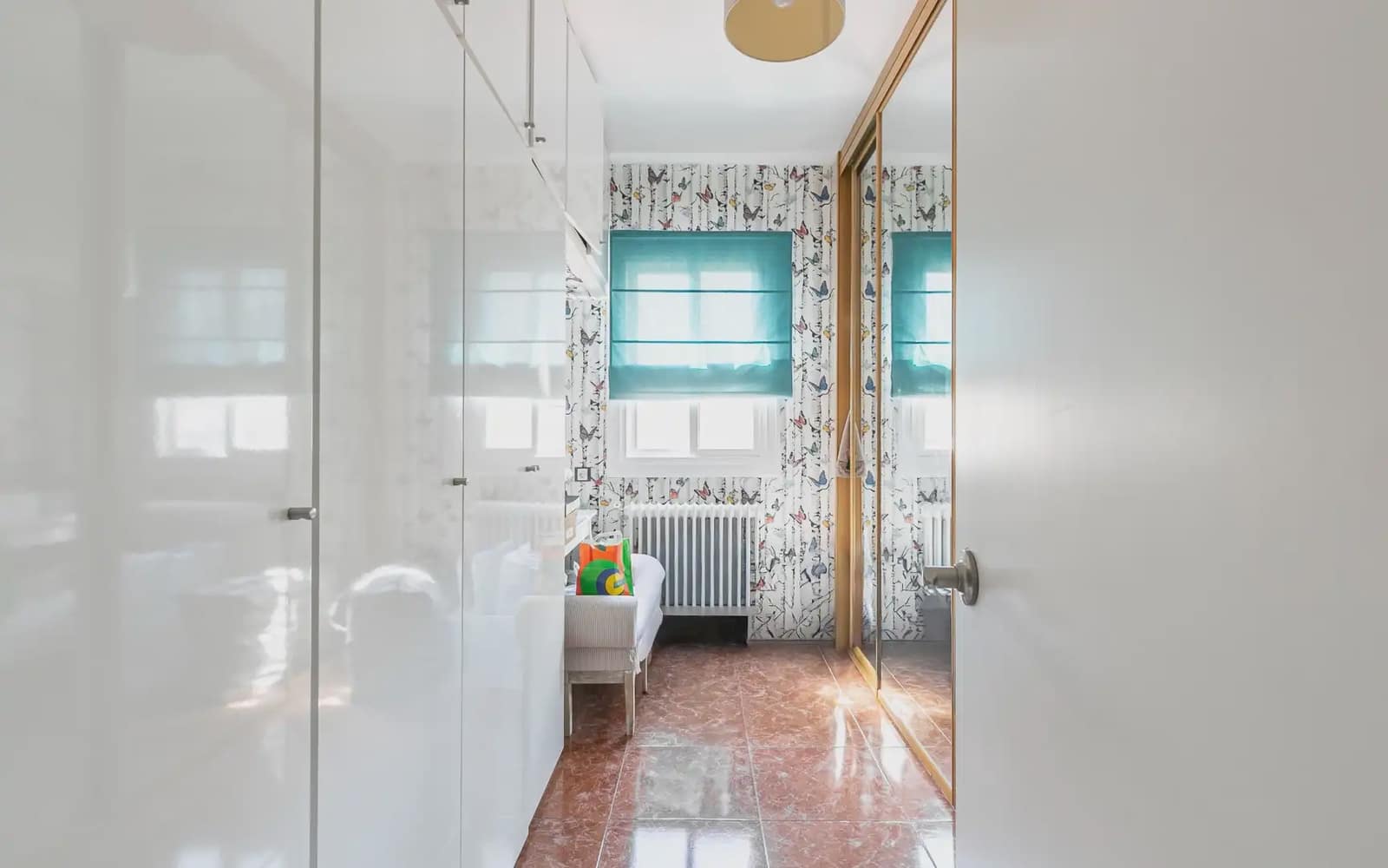 4 bedroom Bungalow for sale in Santa Coloma de Gramenet with garage - € 390,000 (Ref: 9823218)