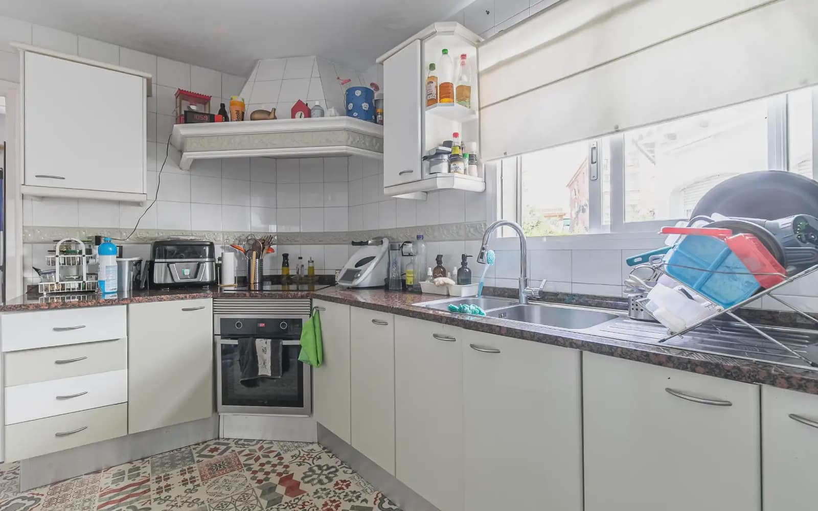 4 bedroom Bungalow for sale in Santa Coloma de Gramenet with garage - € 390,000 (Ref: 9823218)