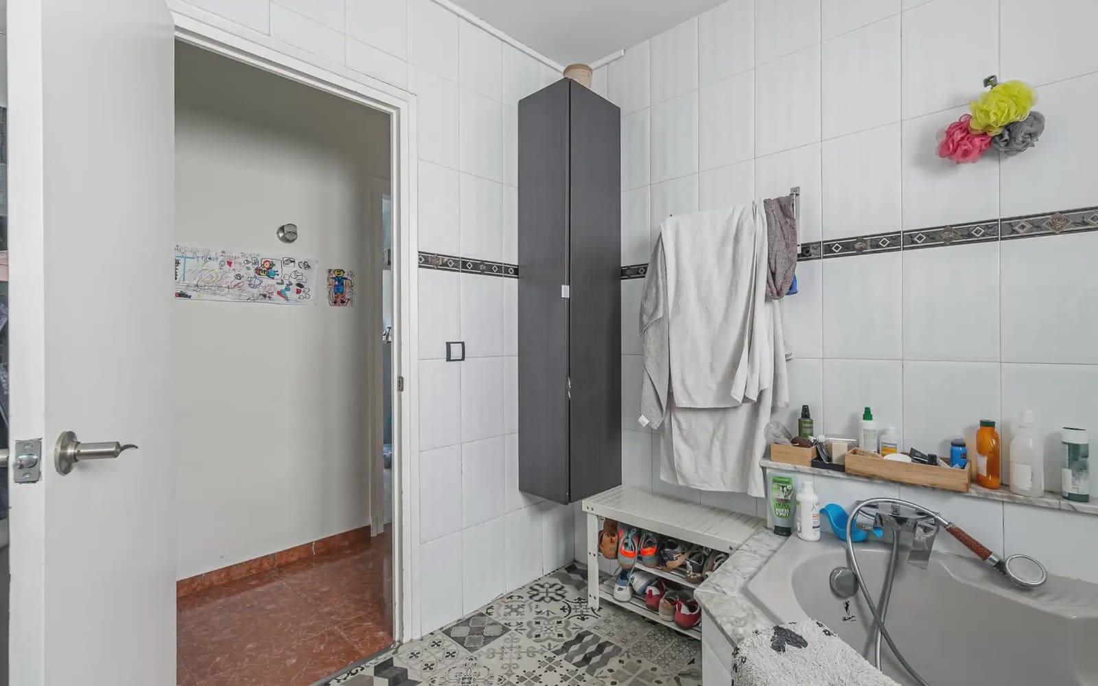 4 bedroom Bungalow for sale in Santa Coloma de Gramenet with garage - € 390,000 (Ref: 9823218)