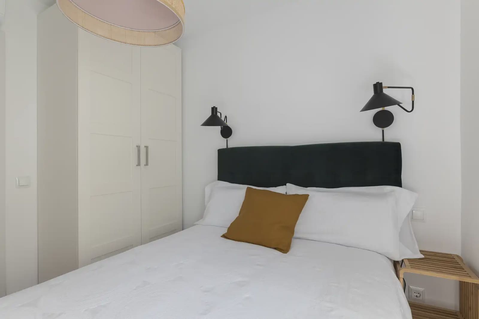 2 slaapkamer Flat te huur in Madrid stad - € 1.500 (Ref: 9827531)