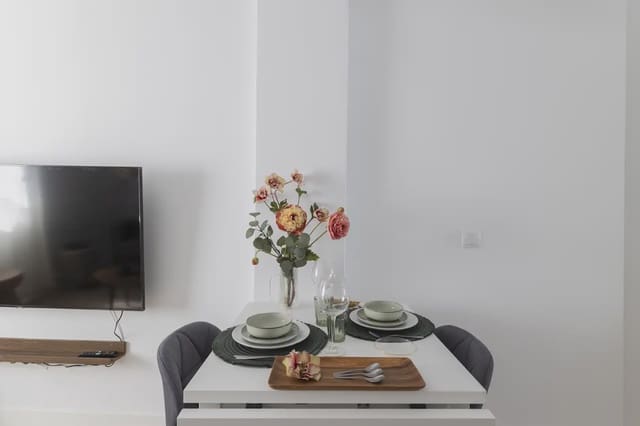 2 slaapkamer Flat te huur in Puerta del Ángel, Madrid stad - € 1.500 (Ref: 9827531)