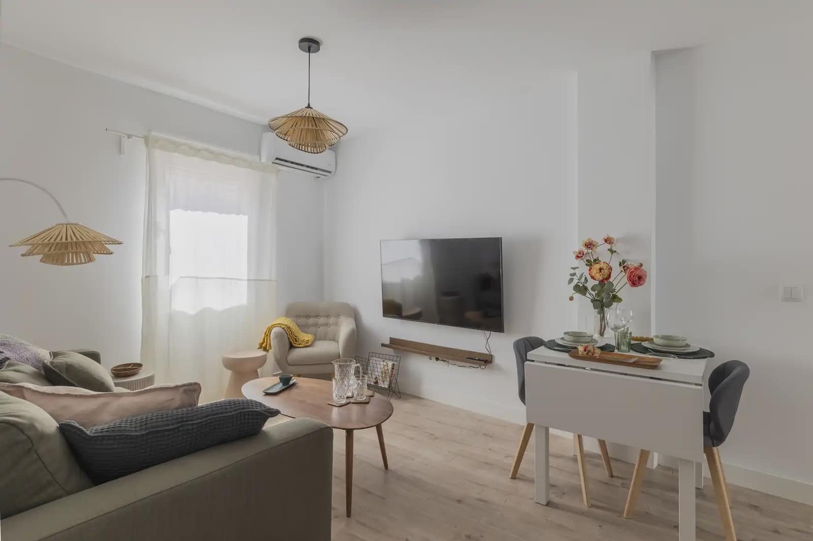 2 slaapkamer Flat te huur in Madrid stad - € 1.500 (Ref: 9827531)
