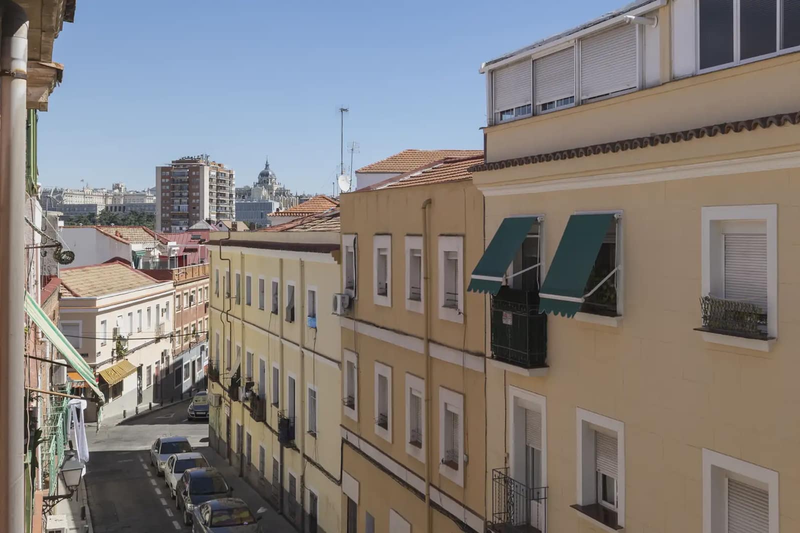 2 slaapkamer Flat te huur in Madrid stad - € 1.500 (Ref: 9827531)