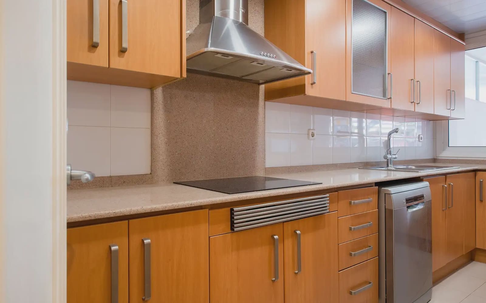 2 bedroom Flat for rent in Castelldefels with pool garage - € 1,655 (Ref: 9828037)