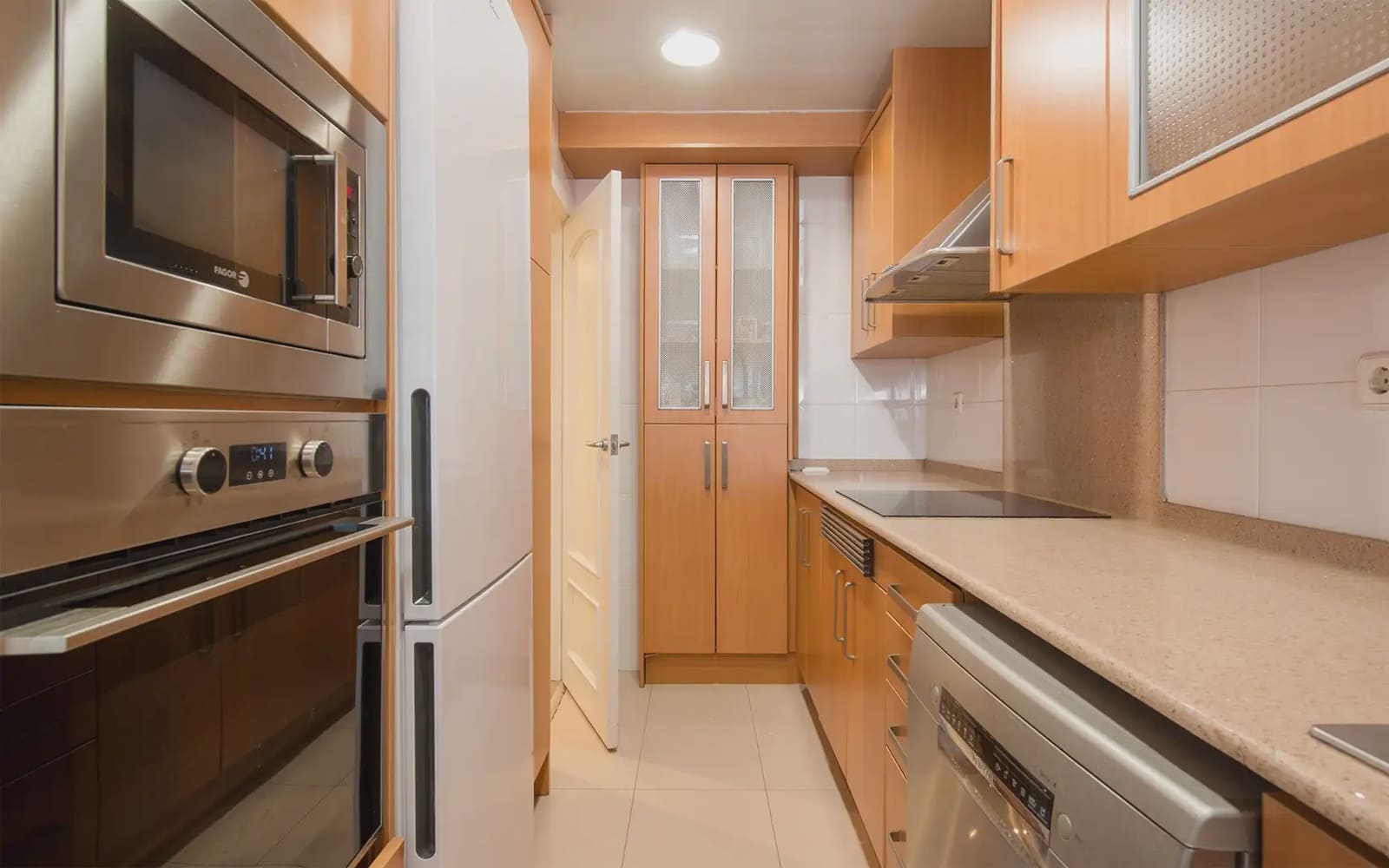 2 bedroom Flat for rent in Castelldefels with pool garage - € 1,655 (Ref: 9828037)