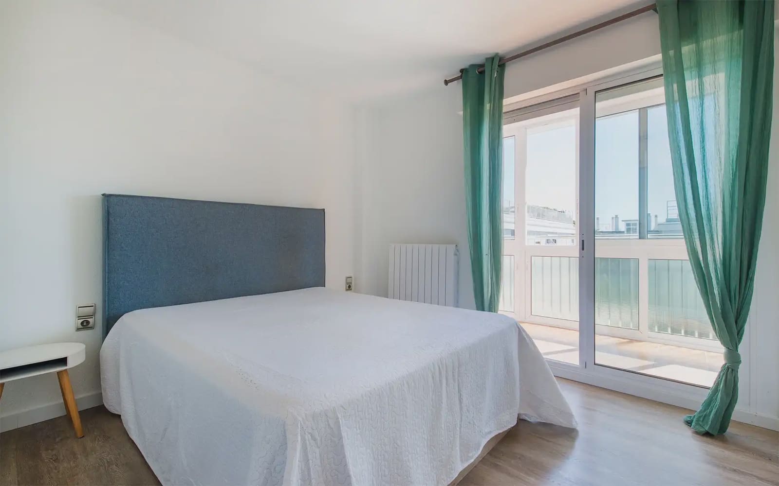 2 bedroom Flat for rent in Castelldefels with pool garage - € 1,655 (Ref: 9828037)