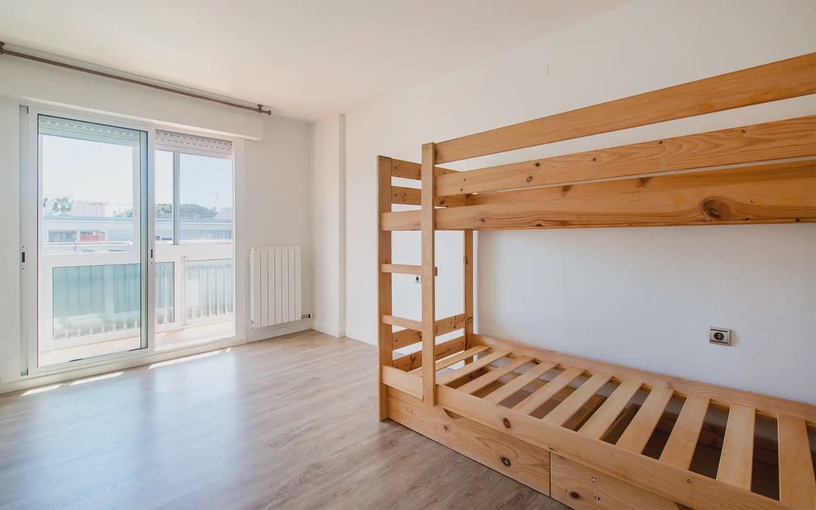 2 bedroom Flat for rent in Castelldefels with pool garage - € 1,655 (Ref: 9828037)
